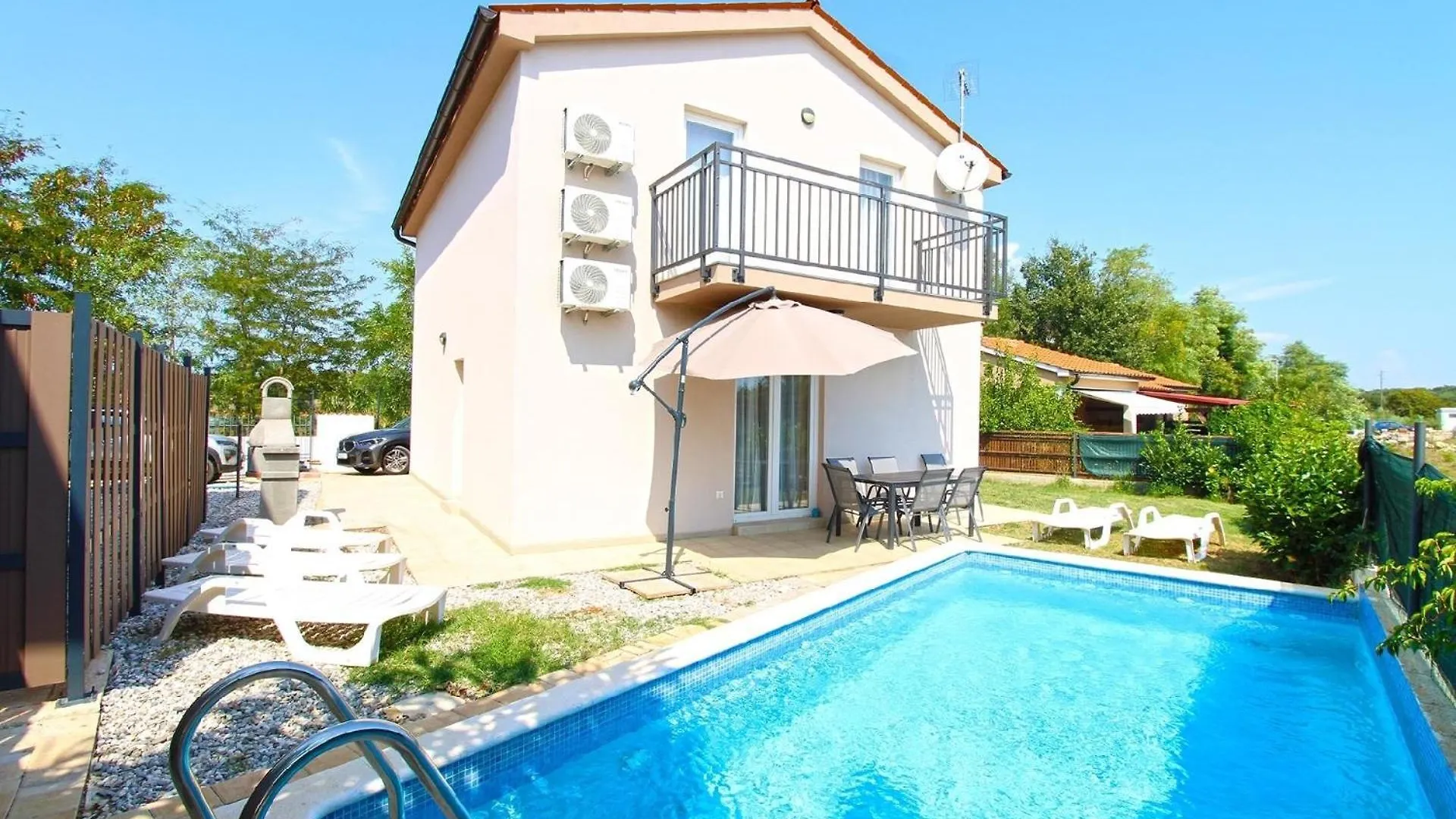 Ferienhaus Mit Privatpool Fuer 6 Personen Ca 107 Qm In Medulin, Istrien Suedkueste Von Istrien