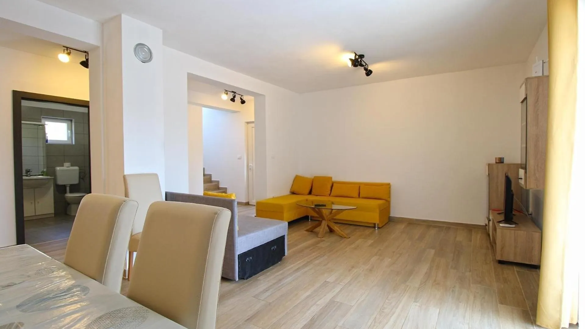 Ferienhaus Mit Privatpool Fuer 6 Personen Ca 107 Qm In Medulin, Istrien Suedkueste Von Istrien Chorwacja